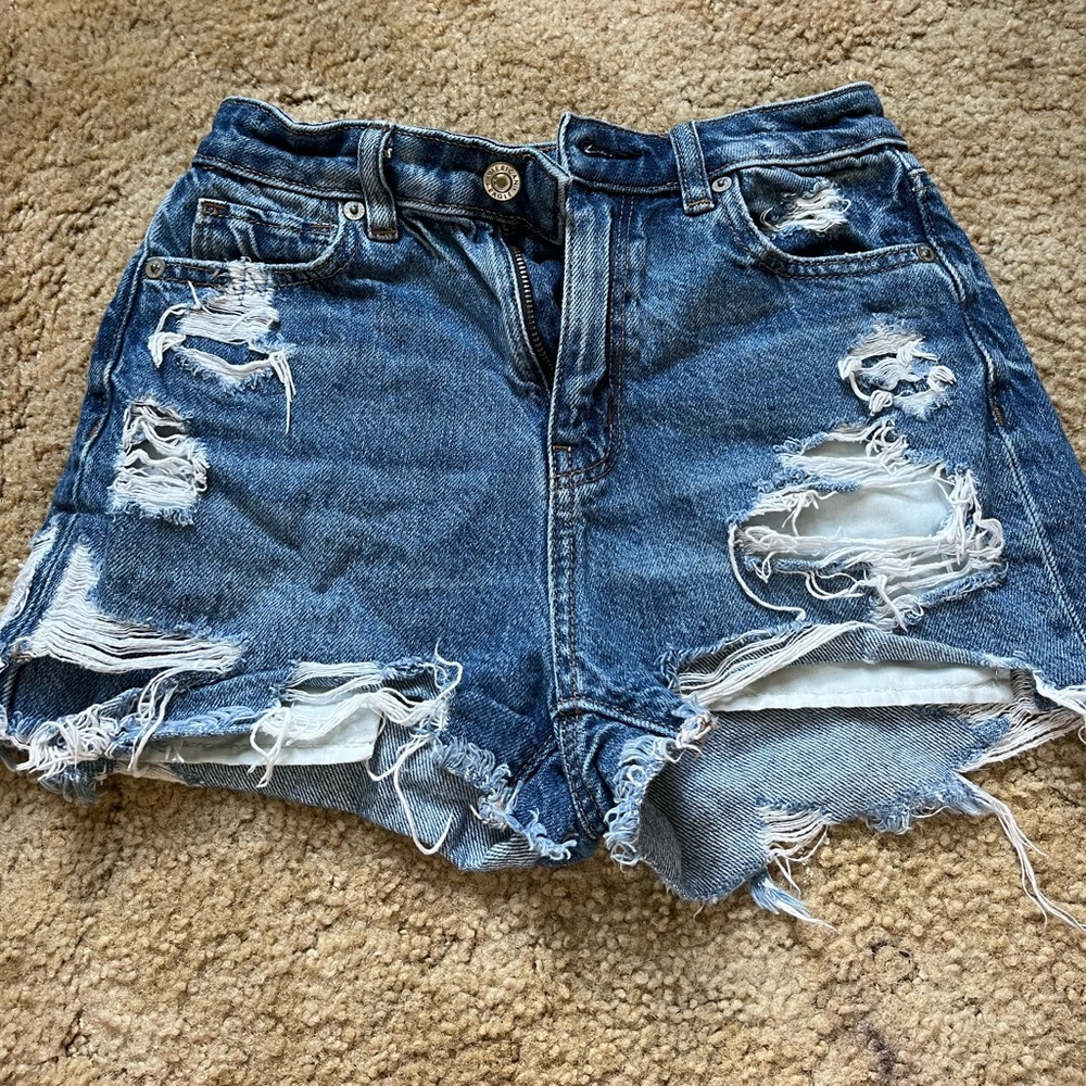 American Eagle mom shorts